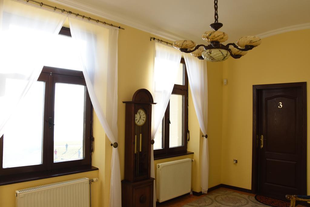 Guest House Vila Lujza Palić Exterior foto