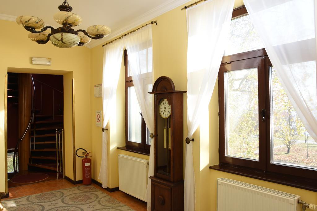 Guest House Vila Lujza Palić Exterior foto